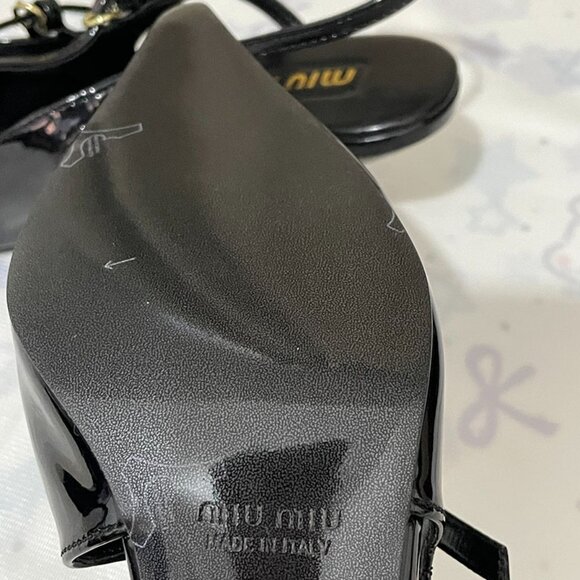 Miu Miu Black Pointed-Toe Buckled Pumps - Picture 4 of 5